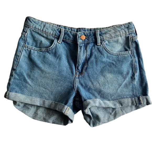 H&M Regular Waist Denim Shorts With new colorful sunflower iron-on‎ patch Size 8 - Picture 2 of 9